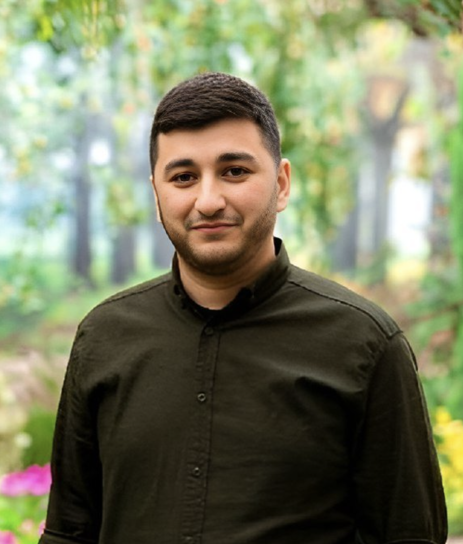 Image of Rajab Al-Naqeeb.